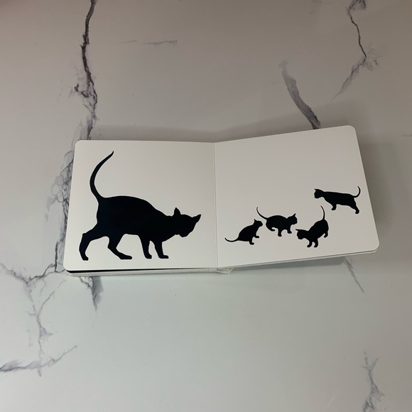 🔥2FOR30🔥 Black and white baby board book - Picture 10 of 16